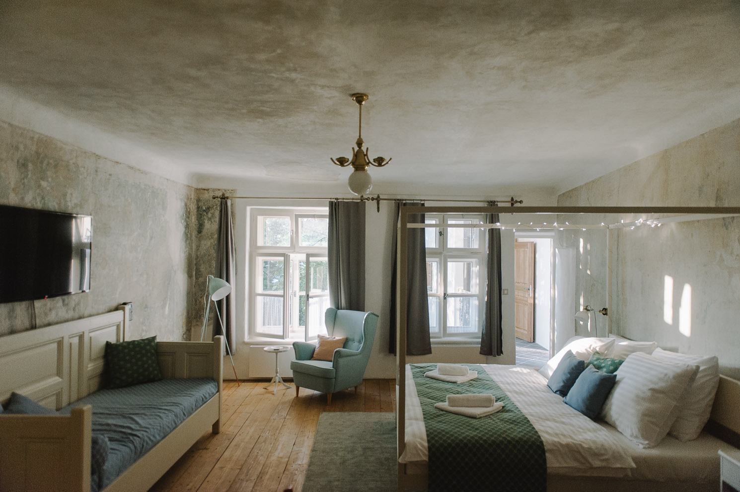 Miss Sophies Olomouc bedroom