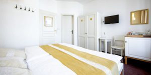 Amadeus Hotel bedroom