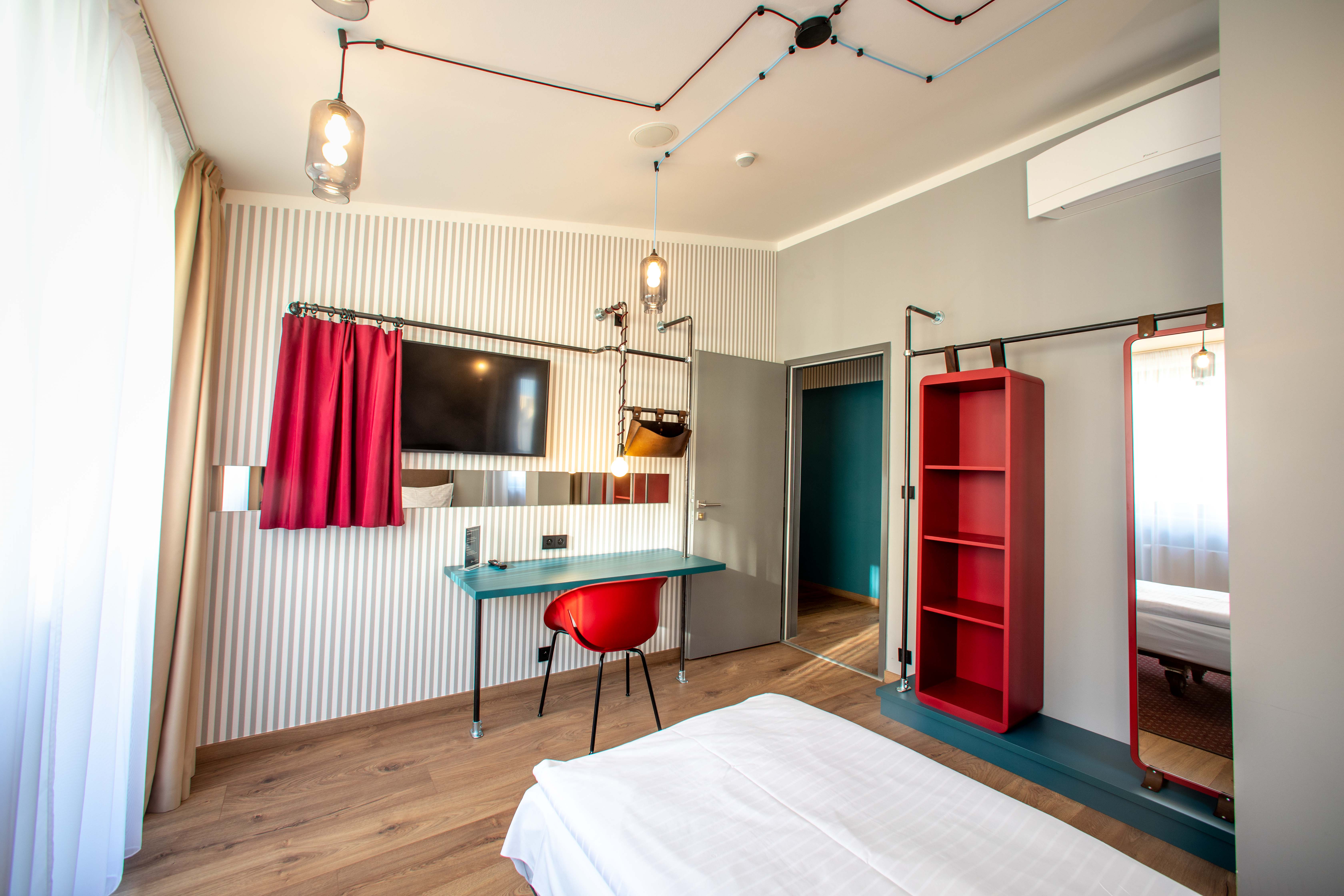 MS Downtown 2-Bedroom Suite